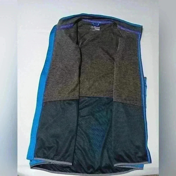 Mizuno Performance  Breath Thermo Running Vest. Men's size XL - Picture 7 of 7